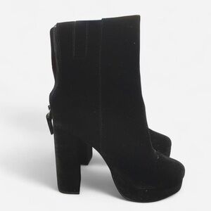 Black Velvet Block Heel with Back Zipper| Size 7| 4 Inch Heel